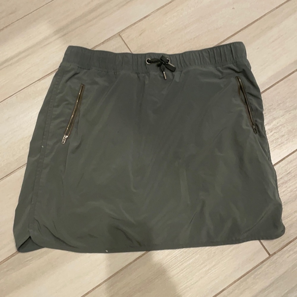 Athleta green skort